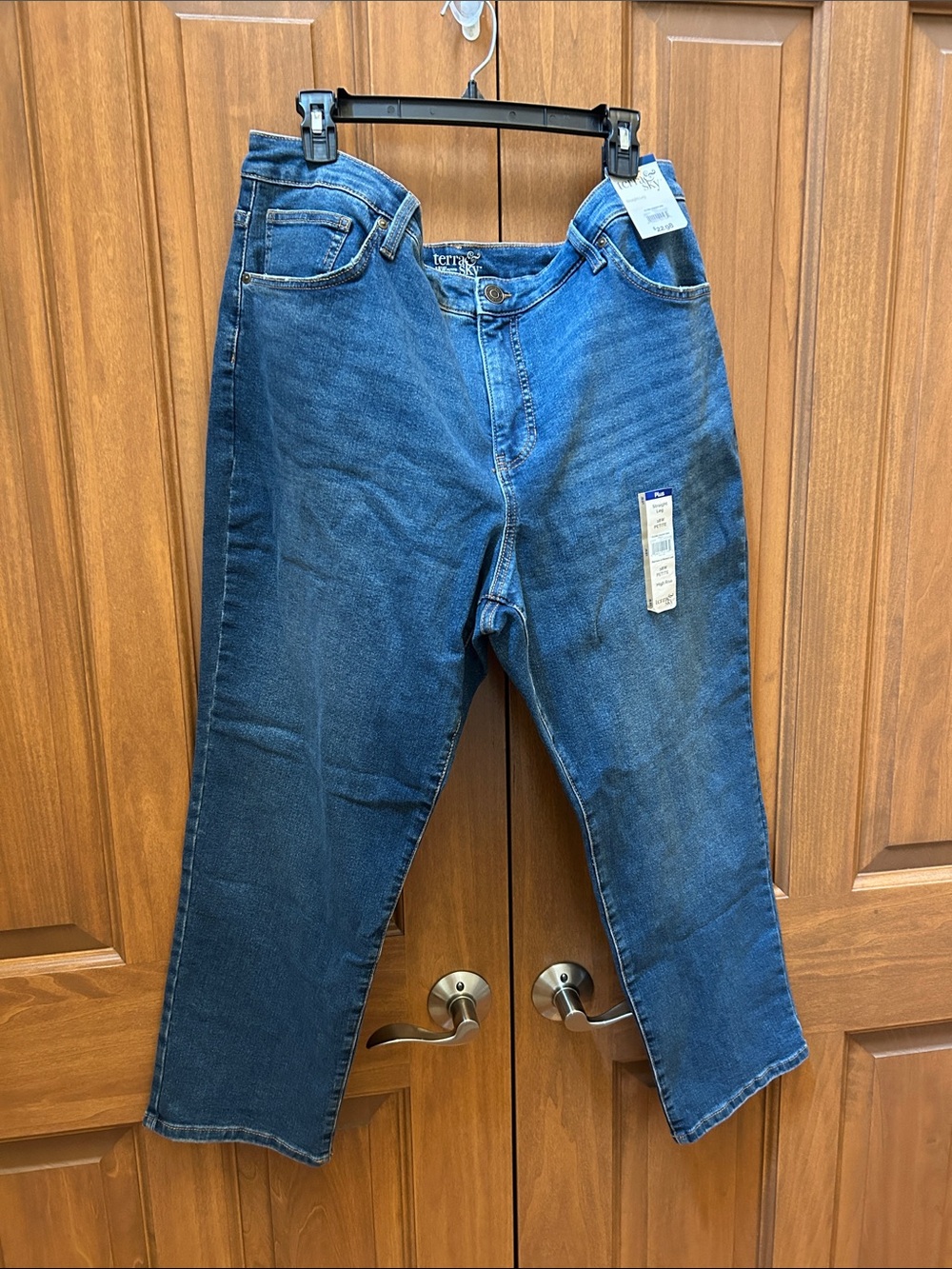 Terra & Sky straight leg  Blue Jeans size 18w petite new